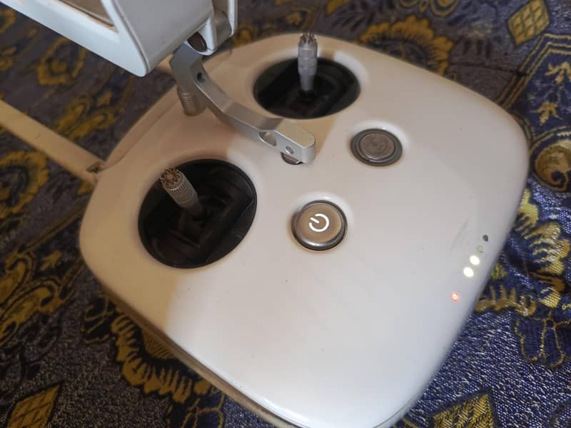 dji phantom 4 pro drone combo 2