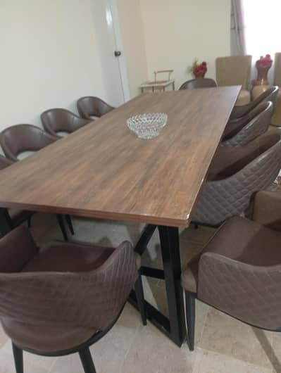 use dining table with 10 chairs excellent condition