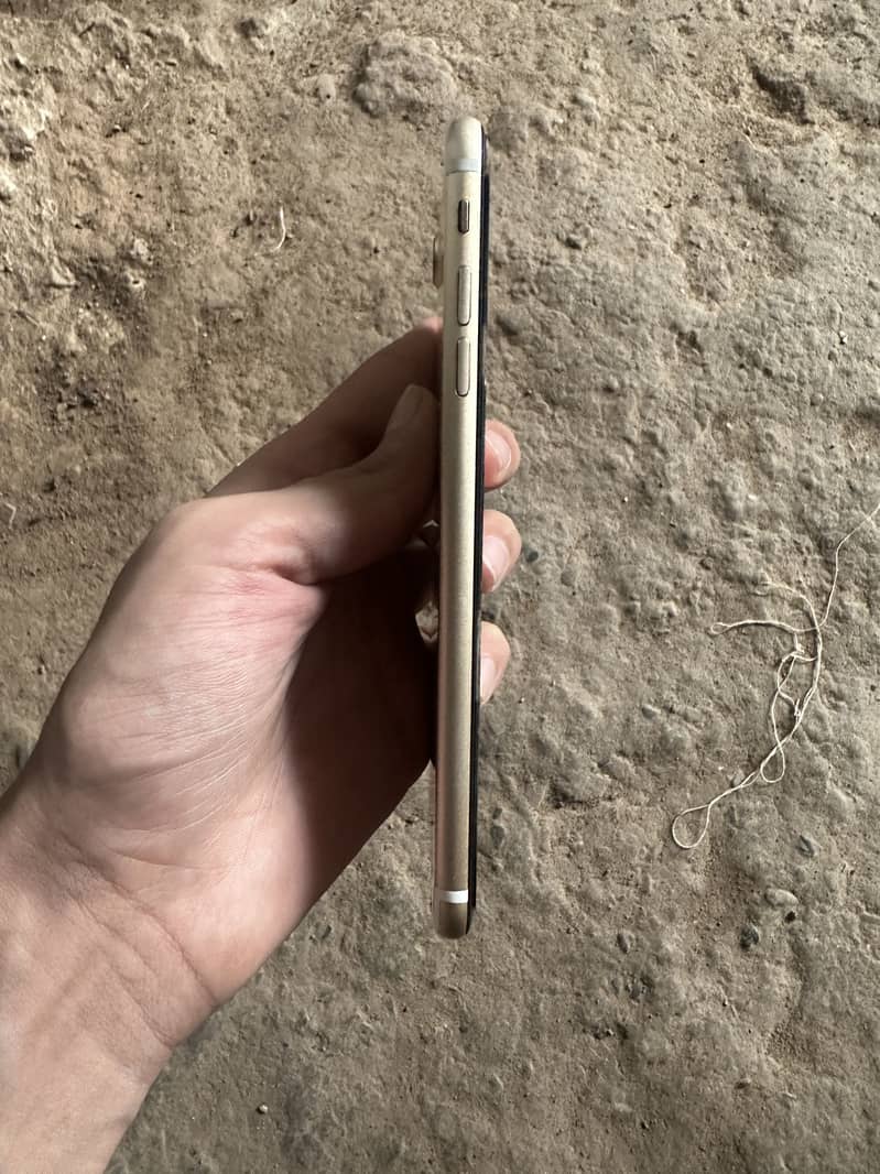 Apple iPhone 7 Plus 4