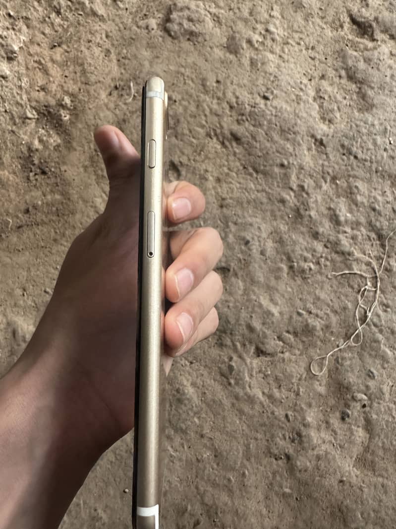 Apple iPhone 7 Plus 5