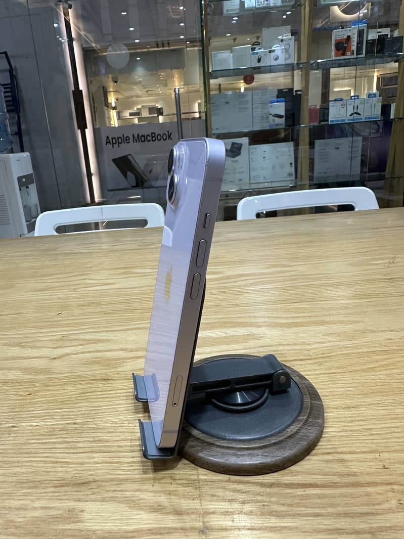 Apple iPhone 14 3