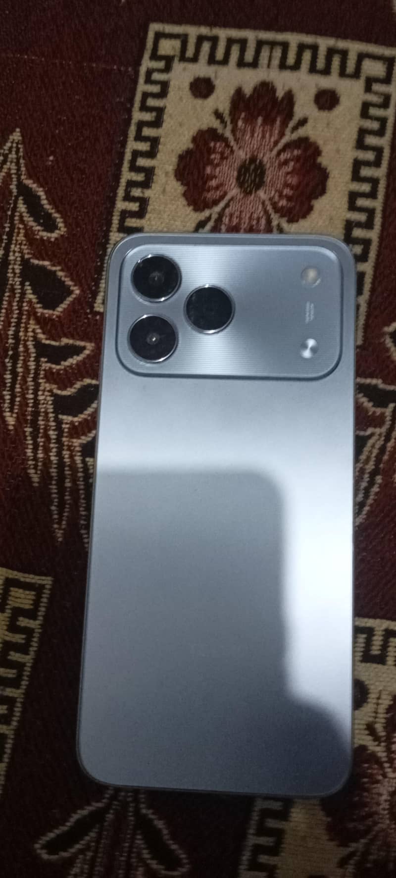 tecno spark 40 0