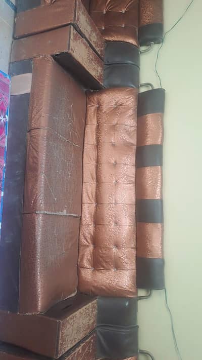 Khubsurat Sofa Set For Sale – Behtareen Halat