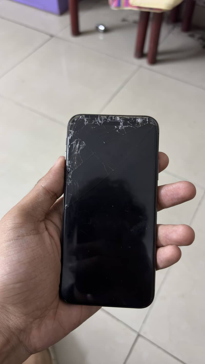 Apple iPhone XS 0