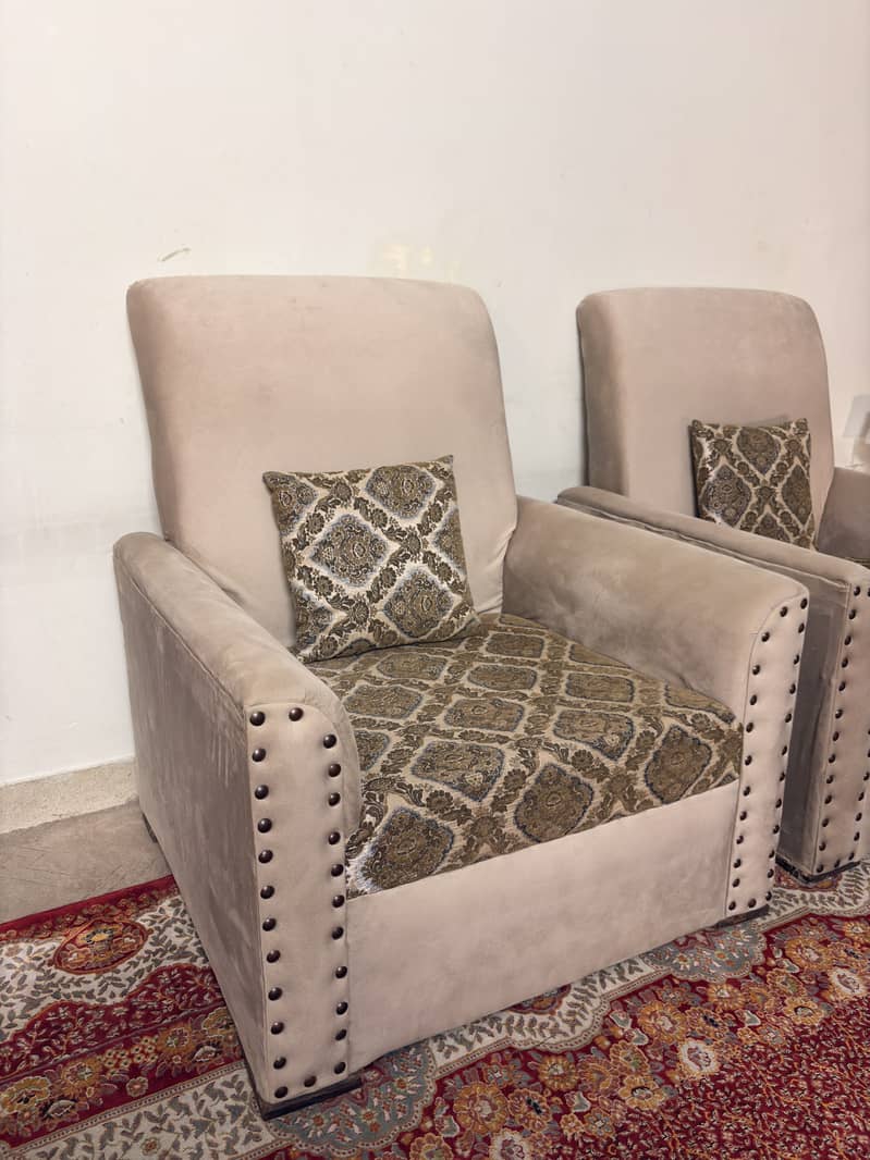 2 seater Sofa 2