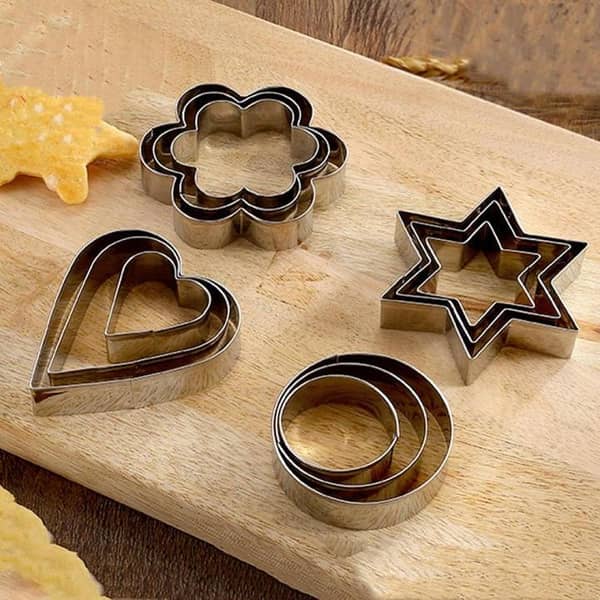 12 Pieces Cookie Cutter Stainless Steel Cookie Cutter with Different Shape