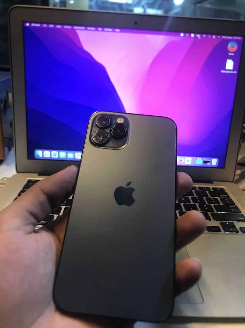 Apple iPhone 12 Pro 1