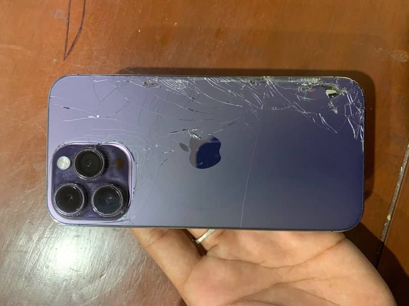 Apple iPhone 14 Pro Max 1