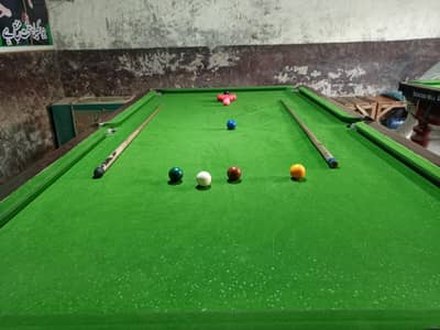 9 Feet Snooker Table | Belgian Balls | 2 Cues | Complete Set