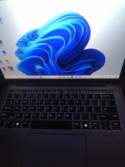 HP ZBook Firefly 14 Core Ultra 7 | 32GB RAM | 1TB SSD | 10/10