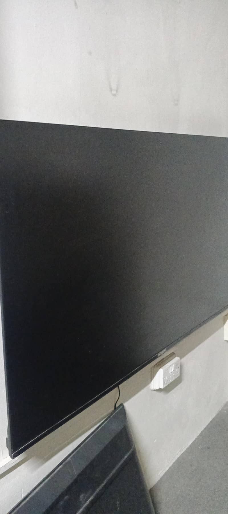 smart LED TV 1