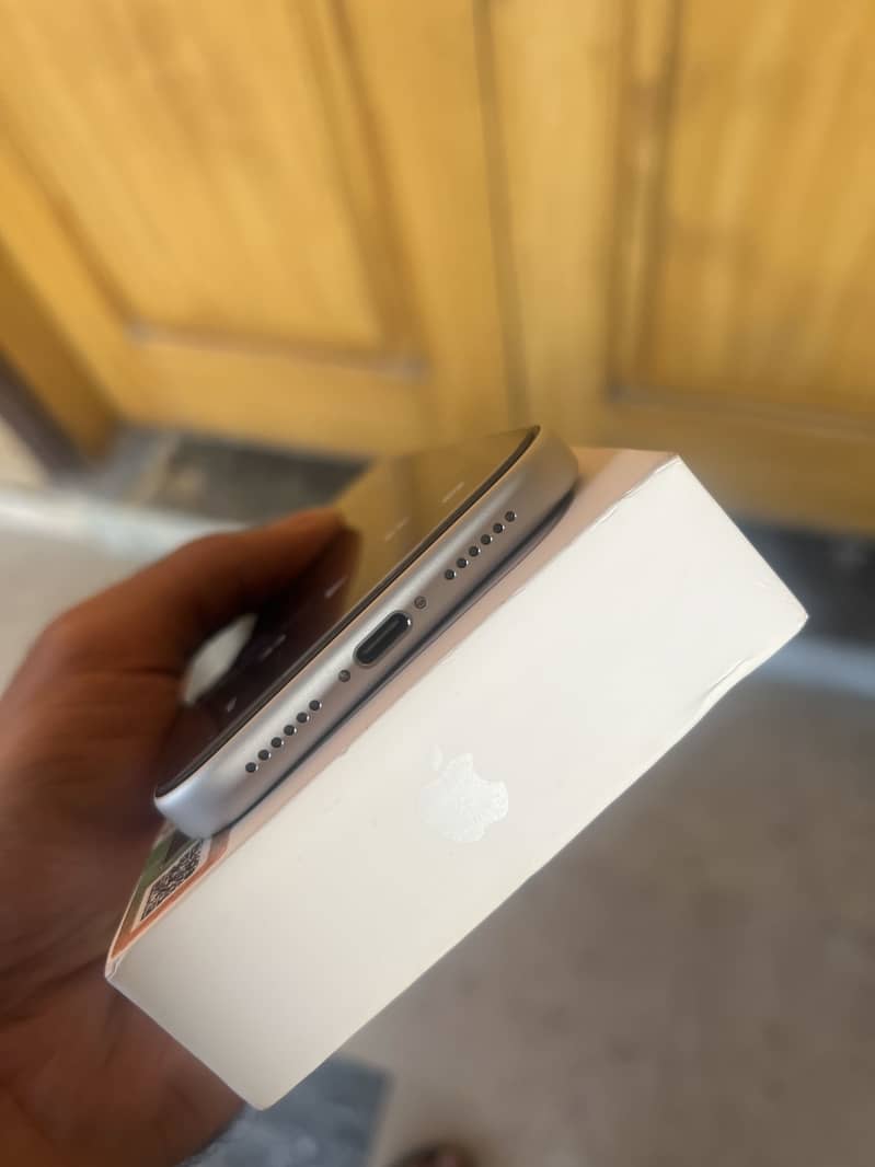 Apple iPhone 17 Pro Max 5