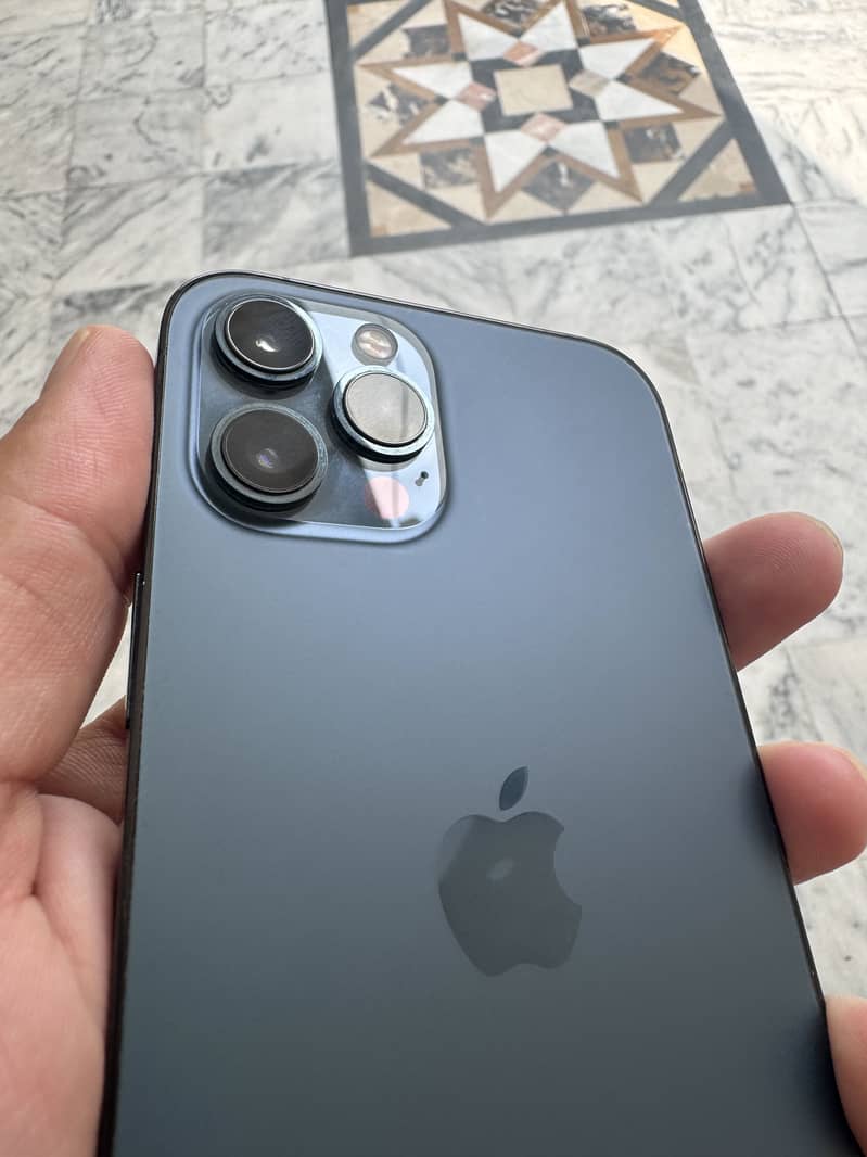 Apple iPhone 12 Pro Max 1