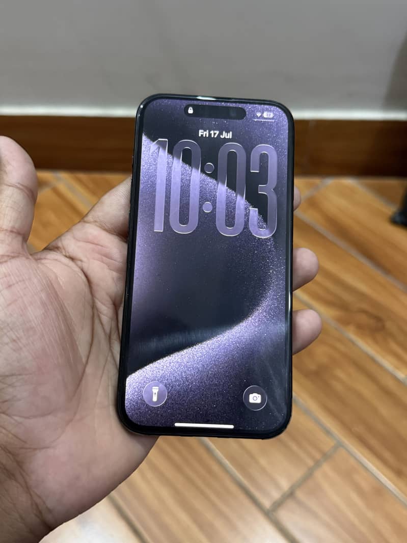 Apple iPhone 15 Pro 1