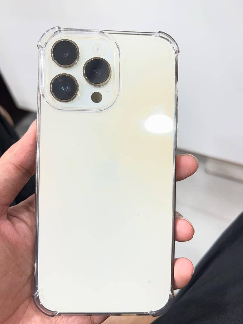 Apple iPhone 14 Pro Max 0