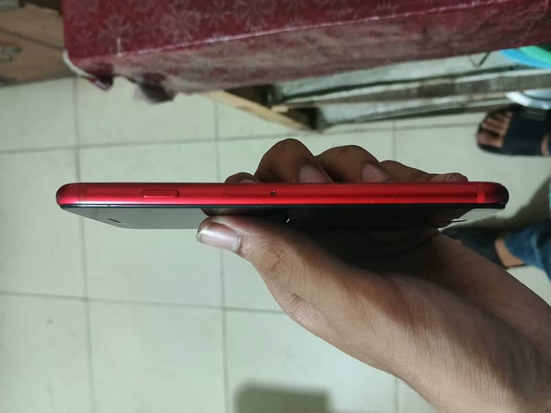 Apple iPhone 8 4