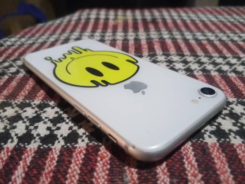 Apple iPhone 8 2