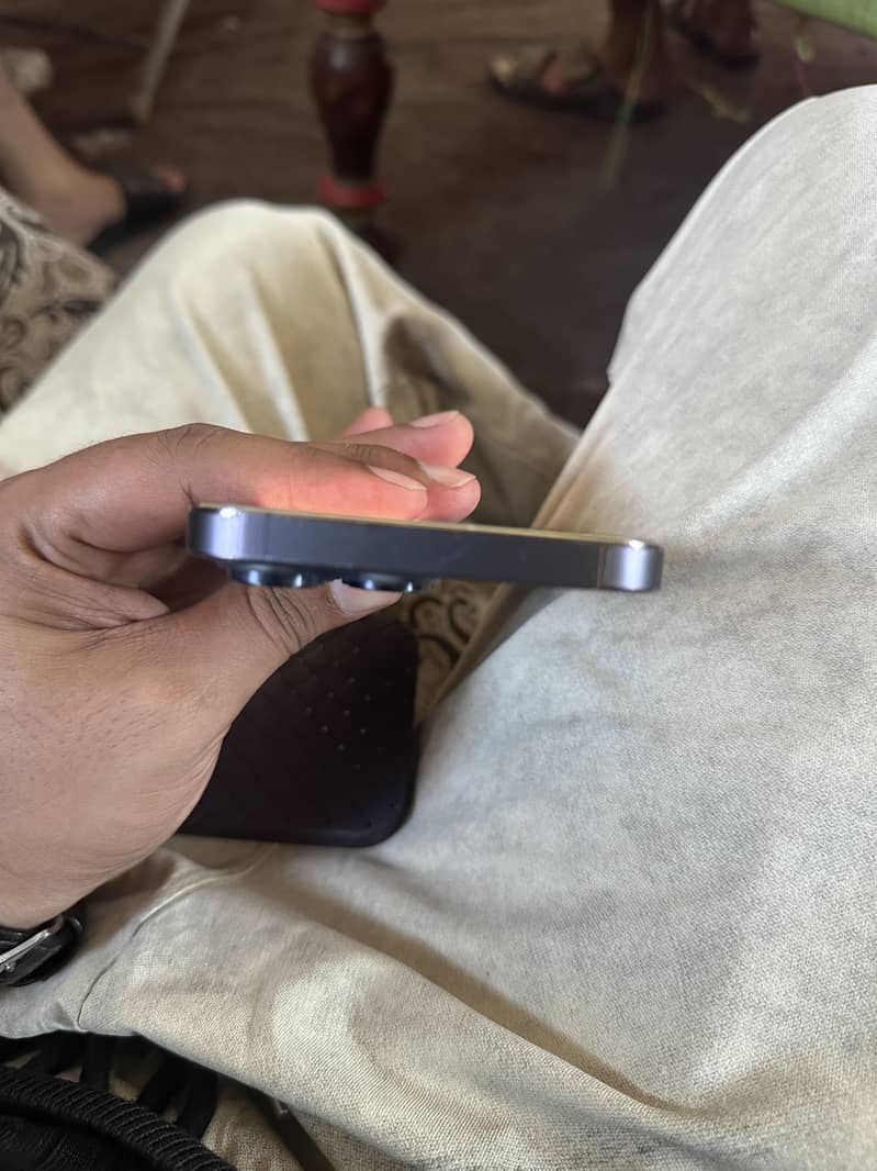 Apple iPhone 14 Pro Max 0