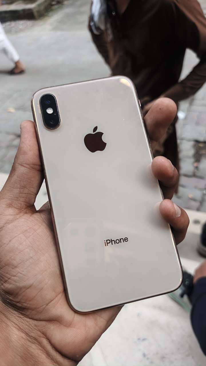 Apple iPhone XS 3
