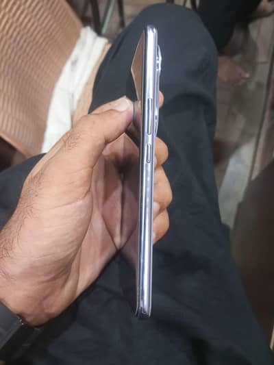 Vivo V50