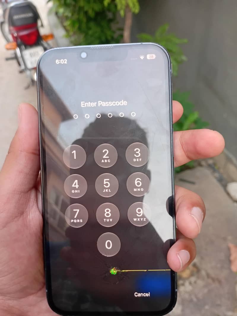 Apple iPhone 13 Pro 0