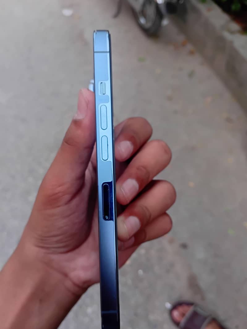 Apple iPhone 13 Pro 3