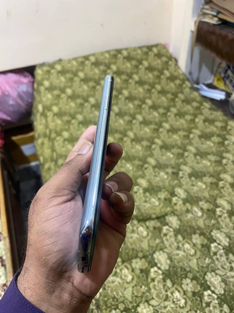 One Plus 8T 4