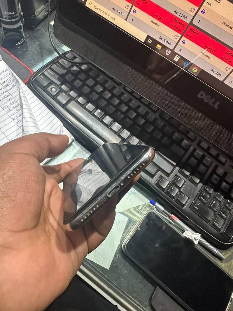 Apple iPhone X 5