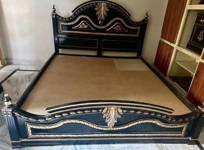 King size bed
