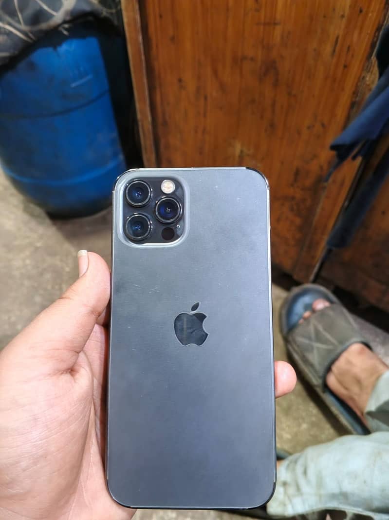 Apple iPhone 12 Pro 2