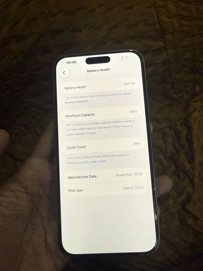 Apple iPhone 15 Pro Max 4
