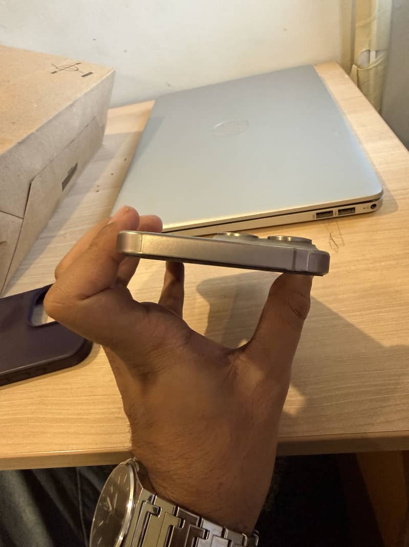 Apple iPhone 15 Pro Max 5