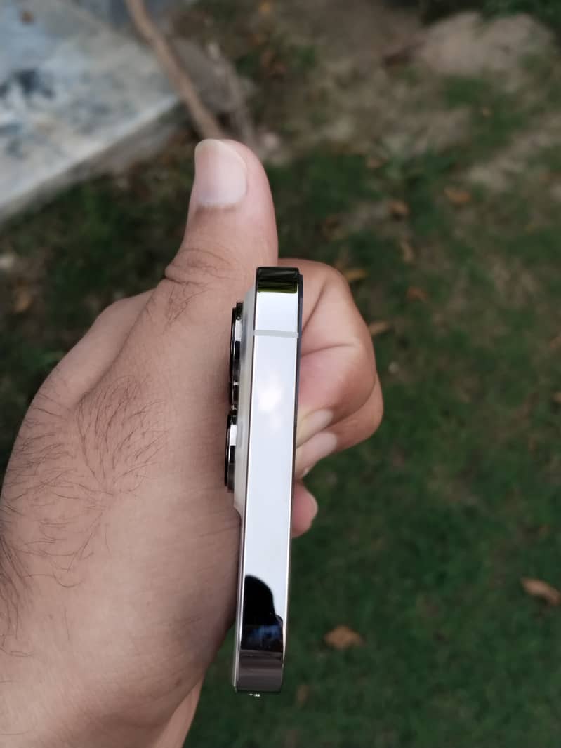 Apple iPhone 13 Pro 5