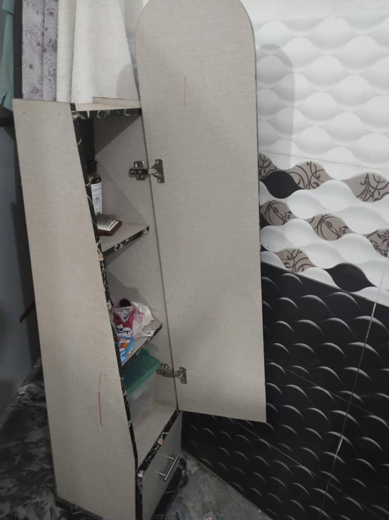 Dressing table 2