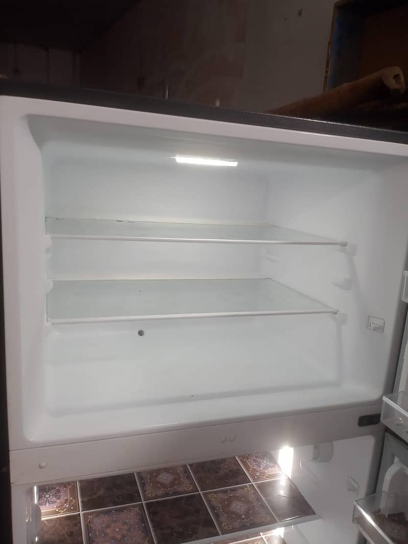 Dawlance Non Inverter Fridge | 100% Cooling | 7 Days Warranty 6