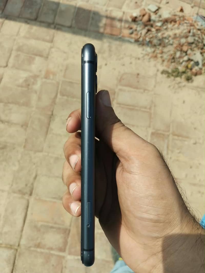 Apple iPhone 11 1