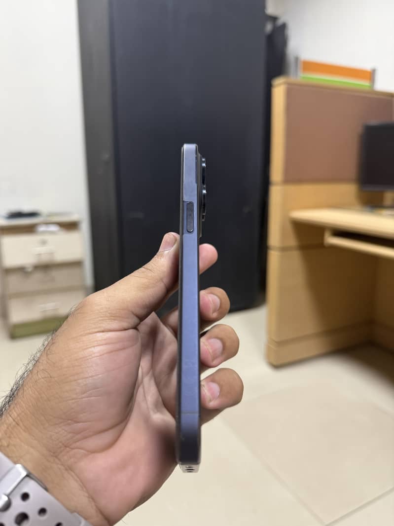 Apple iPhone 15 Pro Max 7
