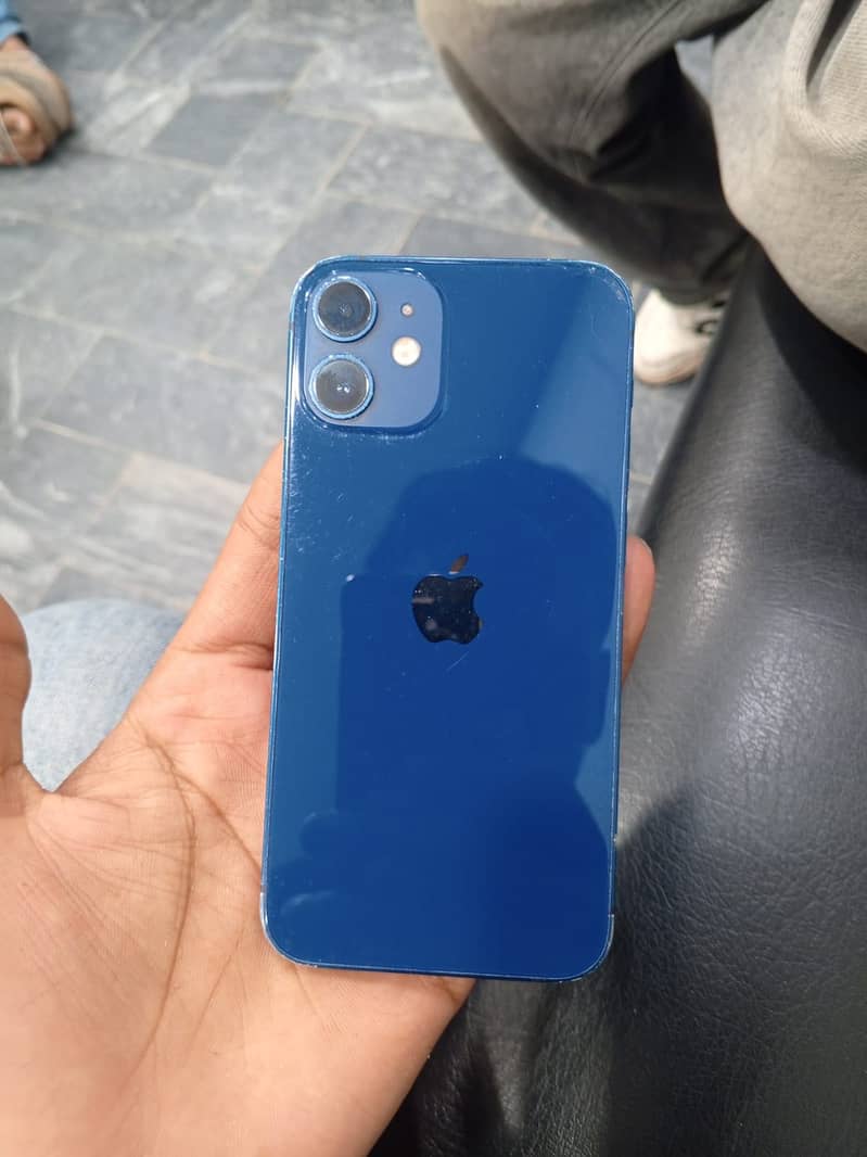 Apple iPhone 12 mini 1