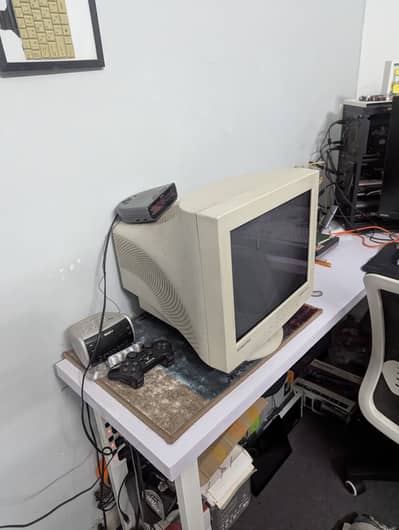 L shaped table for computer, metal frame