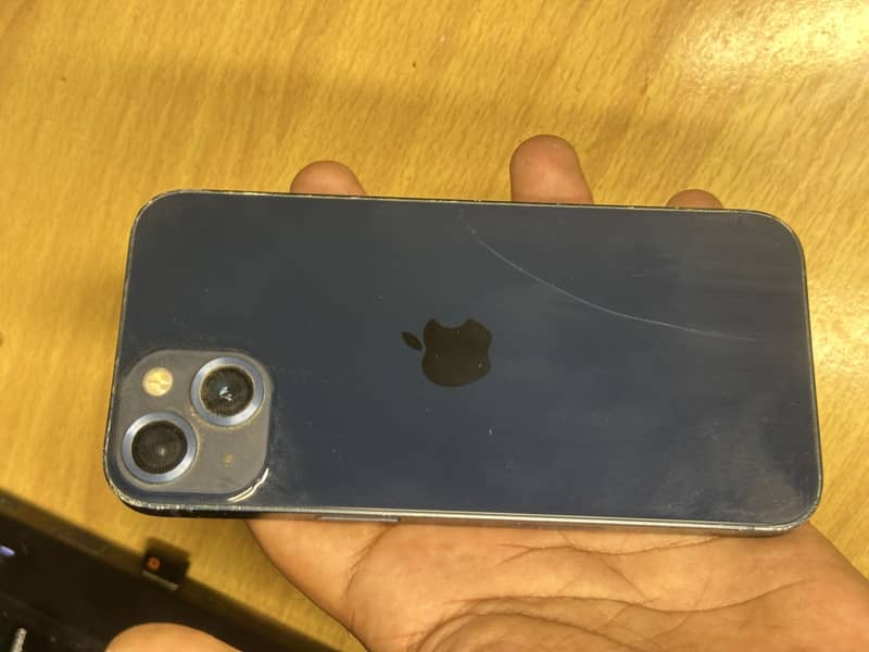 Apple iPhone 13 2