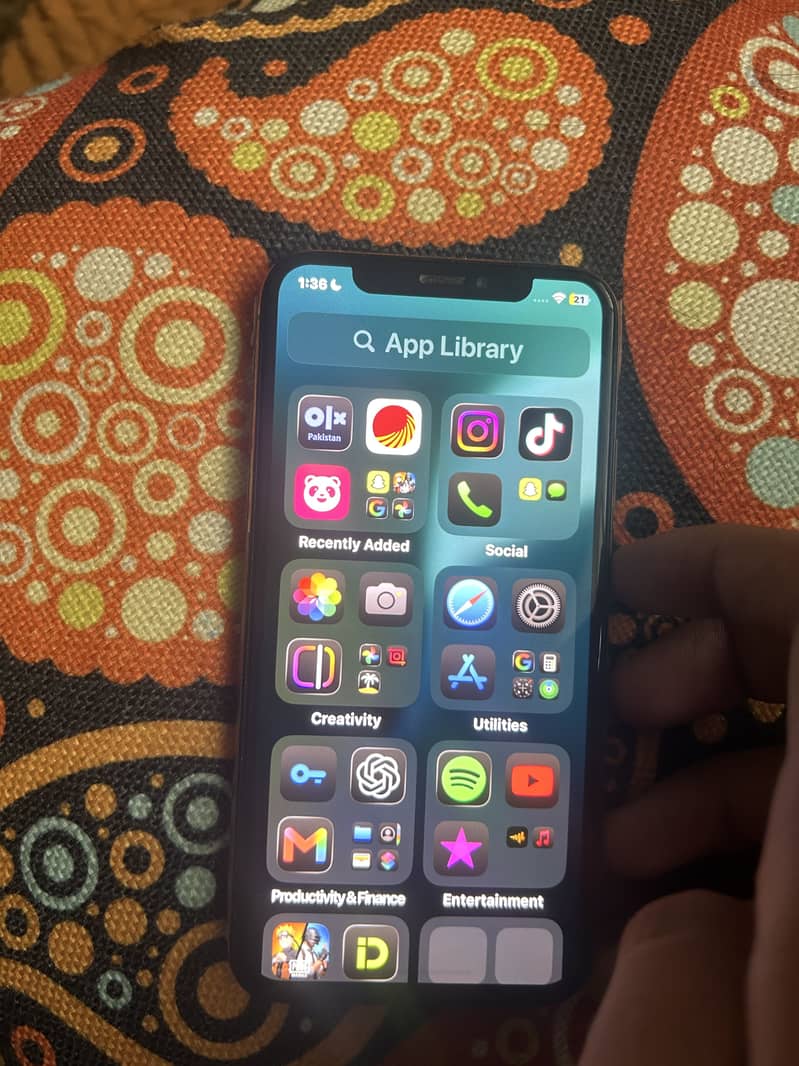 Apple iPhone XS 10