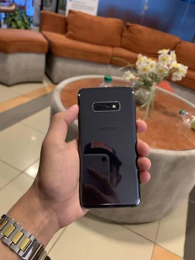 Samsung S10e