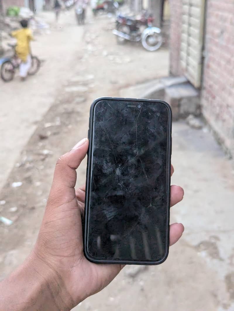 Apple iPhone 11 2
