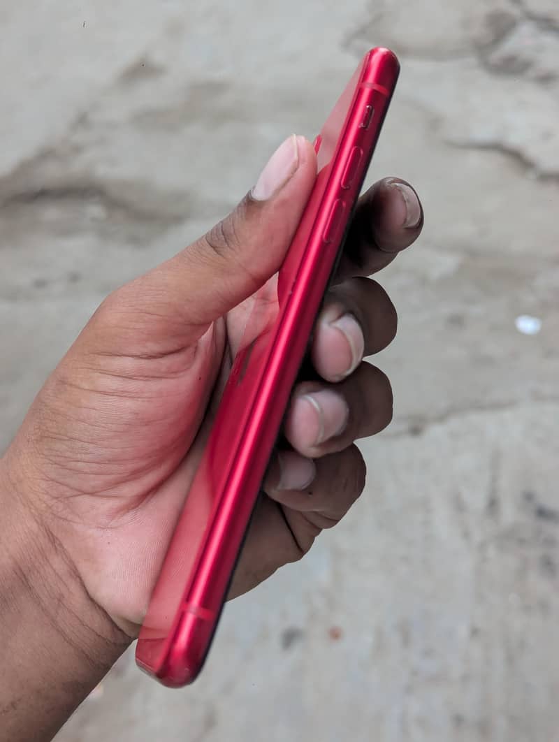 Apple iPhone 11 7