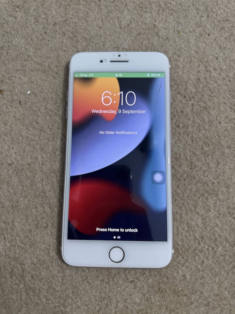 Apple iPhone 7 Plus 1