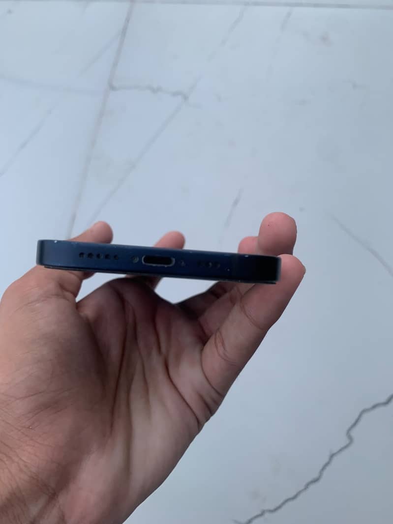 Apple iPhone 12 2