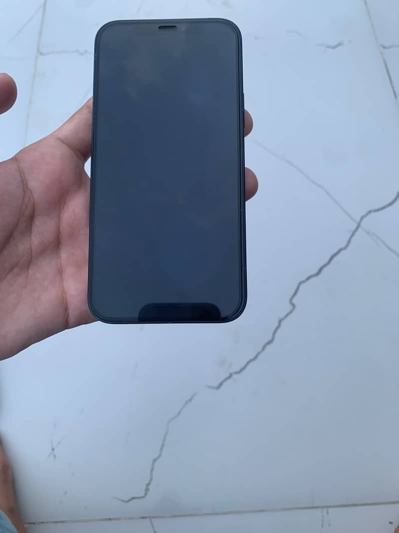 Apple iPhone 12 3