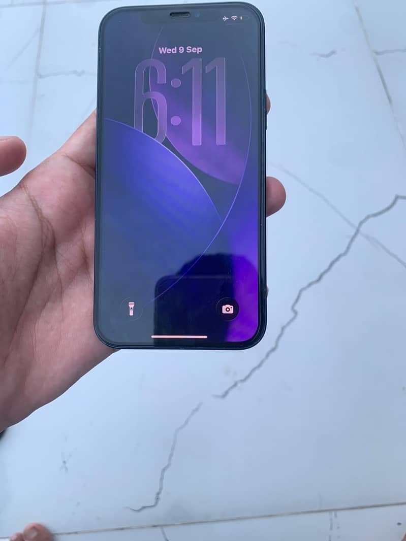 Apple iPhone 12 4