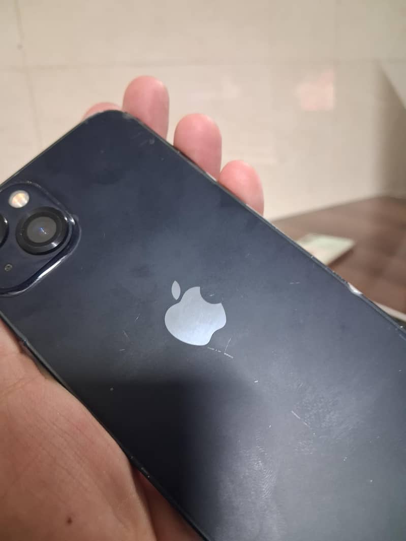 Apple iPhone 13 6