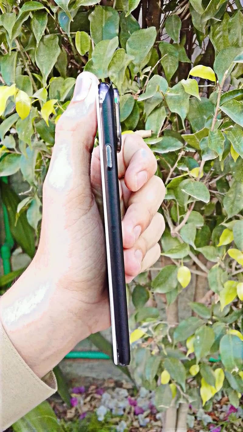 Apple iPhone 8 4